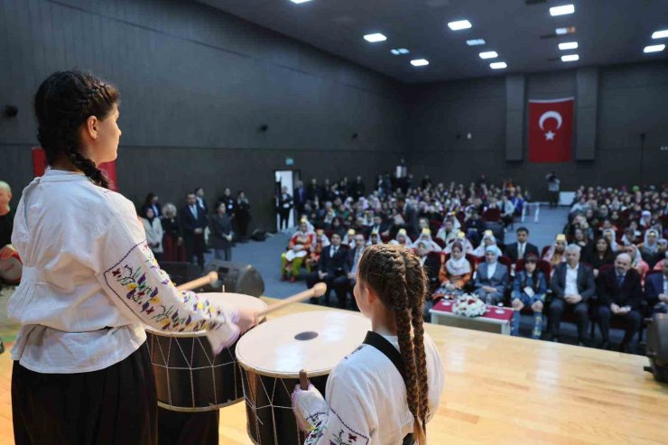 Aile ve Sosyal Hizmetler Bakanı Göktaş, ‘Bizim Çocuklar’ 13’üncü Türkiye Halk Oyunları Yarışması açılışına katıldı