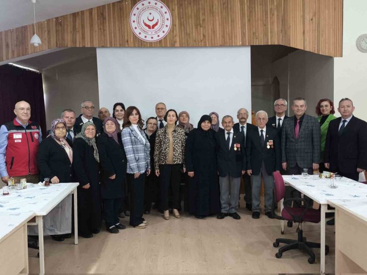 Şehit yakınları ve gaziler için Ebru Sanatı kursu
