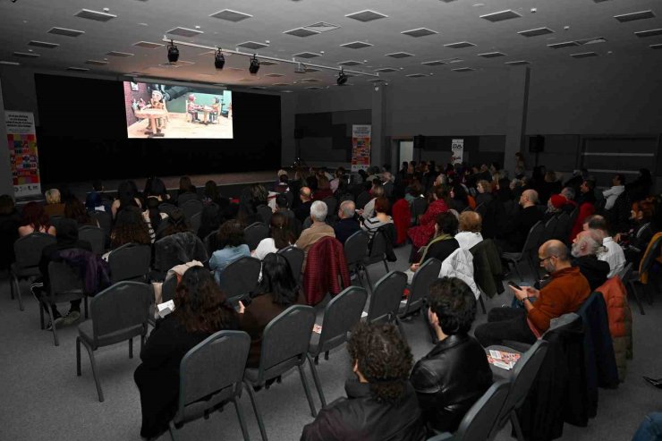 Mersin’de Uçan Süpürge Kadın Filmleri Festivali ikinci kez perdelerini açtı