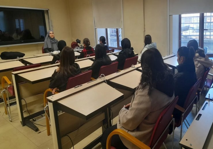 Bayburt’ta lise öğrencilerine yönelik söyleşi programı düzenlendi