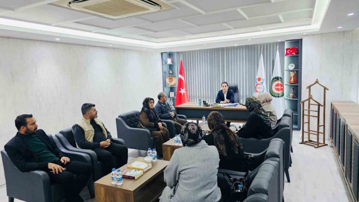 Aküzüm, kadın çalışanları ağırladı