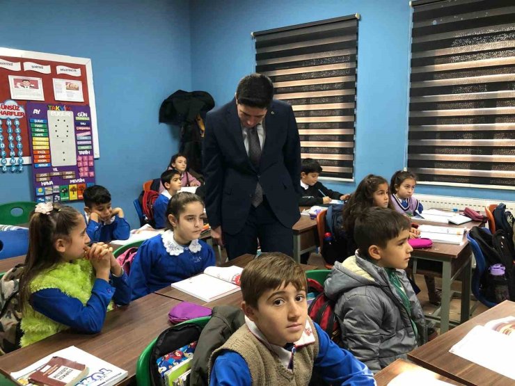 Kaymakam Fatih Erdoğan’dan köy okullarına ziyaret
