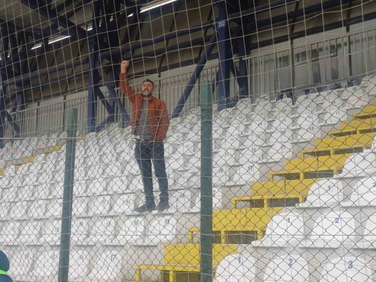 600 kilometre yol kat edip takımını tek başına destekledi