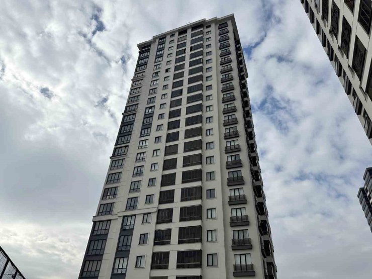 Binanın 14’üncü katından düşerek ölen kadının nişanlısı beraat etti