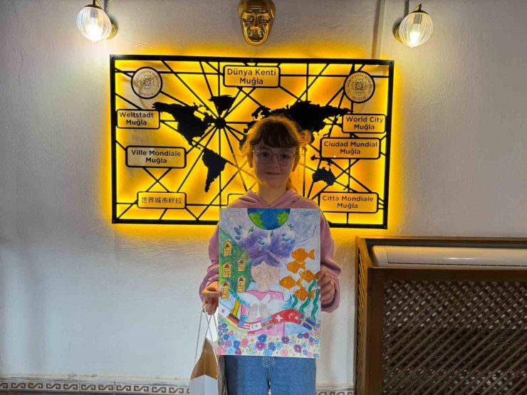 Eseriyle 19 ülke arasından seçildi, barışın renkleri Muğla’dan yükseldi