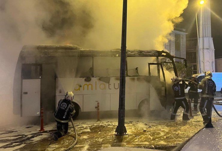 Servis şoförünün dikkati faciayı önledi, işçiler saniyelerle yanmaktan kurtuldu