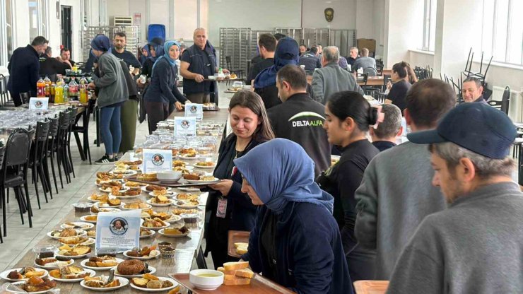 Fabrika işçilerinden yürek ısıtan destek
