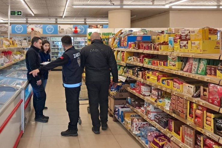 Köşk’te zincir marketlere etiket ve son kullanma tarihi denetimi