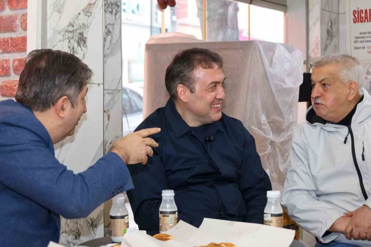 Bilecik Valisi Faik Oktay Sözer bu ilginç hikayeyi gülerek dinledi