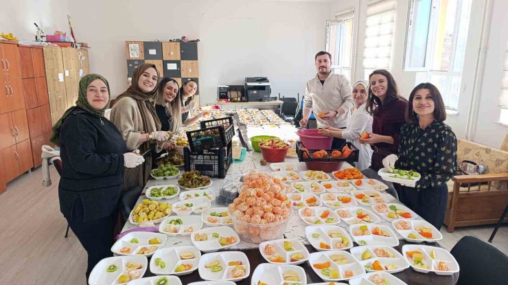 Van’da 3. meyve şenliği düzenlendi