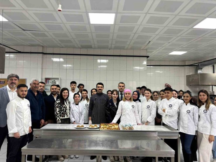 Emirdağ Kaymakamı Yasin Akgül ‘Kaymakam Mutfakta’ etkinliğine katıldı