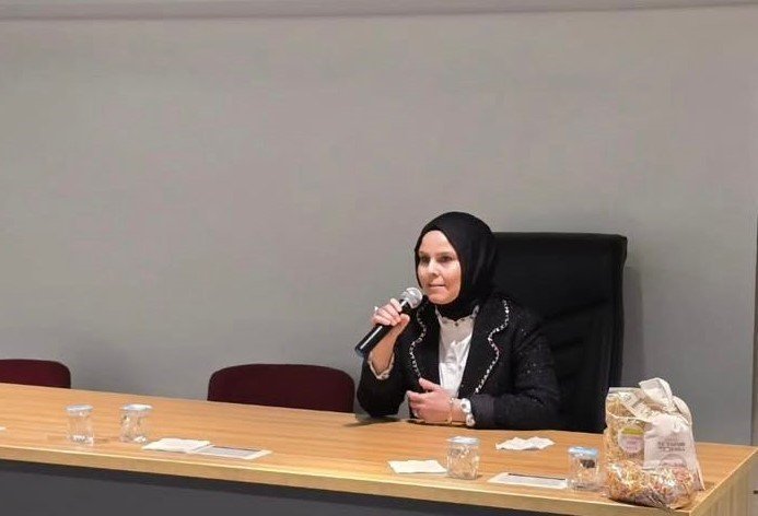 Gediz’de tarhana çorbası üretim işletmesi sahibi öğrencilerle buluştu