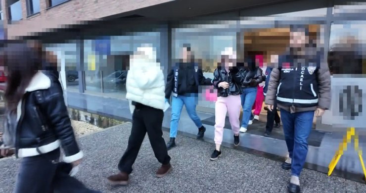 Kocaeli merkezli fuhuş operasyonunda 12 kişi gözaltına alındı, 14 kadın kurtarıldı