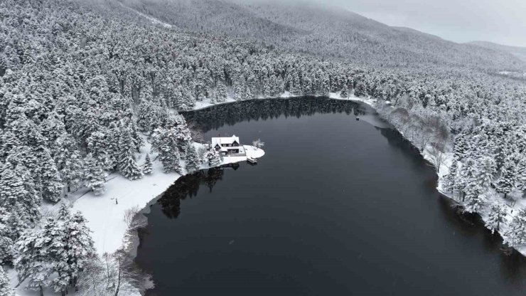 Bolu’nun incisi beyaza büründü, ortaya kartpostallık görüntüler çıktı