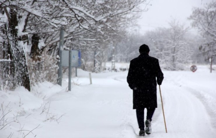 Erzincan beyaza büründü: Geçitlerde karla mücadele seferberliği