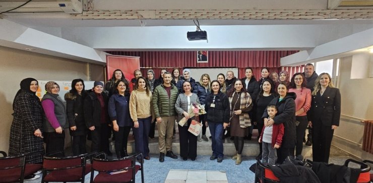 Velilere Yönelik ’Ailede Hayat Boyu Öğrenme’ semineri gerçekleştirildi