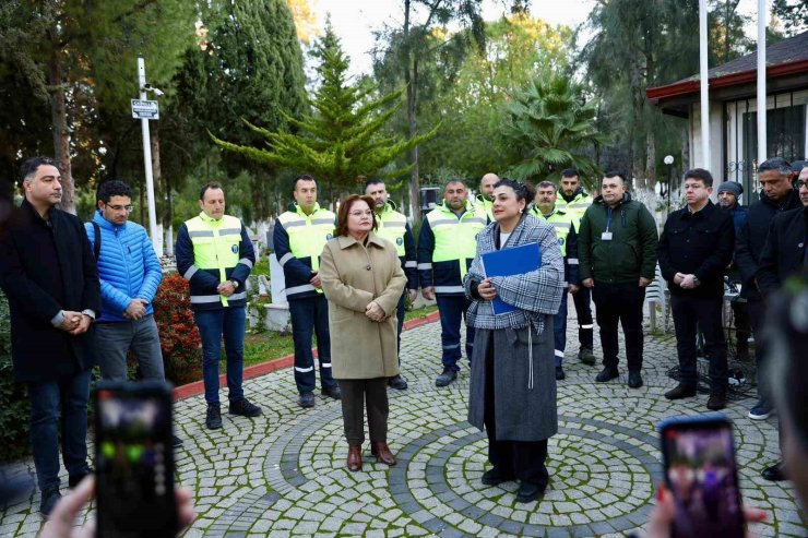 Başkan Gençay: "Mezarlıklar düzenli ve eksiksiz bir şekilde devredildi"