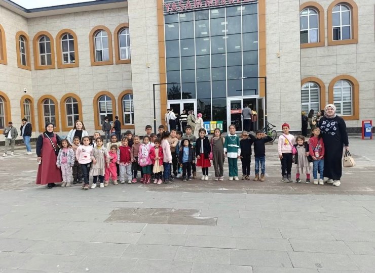 Diyadin’de öğrencilere unutulmaz sinema günü