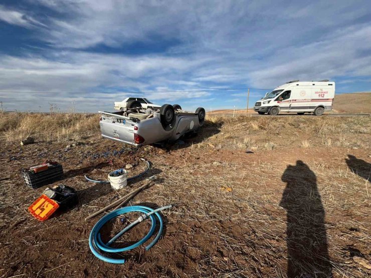 Kulu’da belediye aracı takla attı, 3 personel yaralandı
