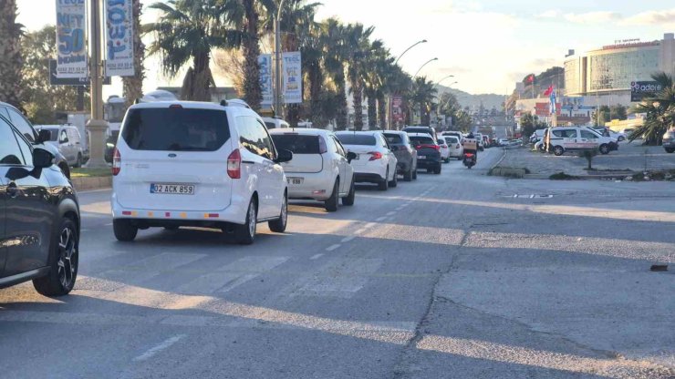 Bodrum’da yeni yıl trafiği: "Uzun araç kuyrukları oluştu"