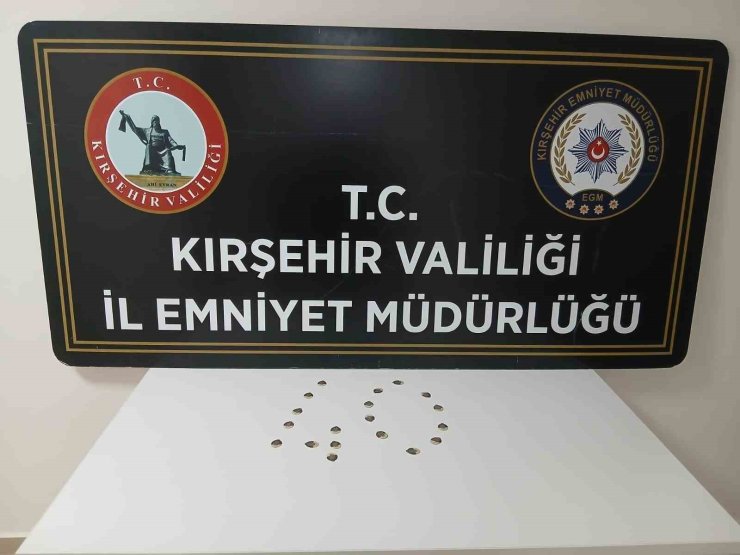 Sahte altın satmaya çalıştı polise yakalandı