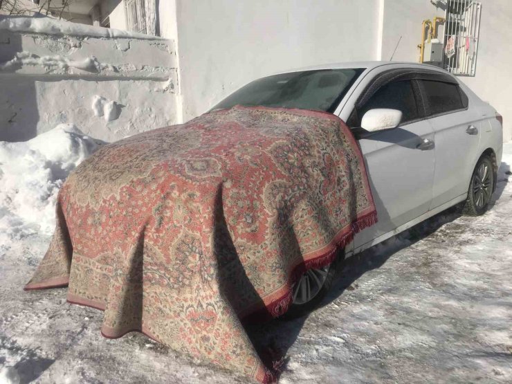 Bayburt’ta dondurucu soğuk etkili oluyor