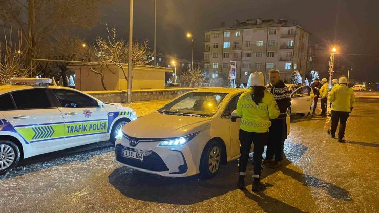 Karaman’da yılbaşı tedbirleri sabaha kadar sürdü