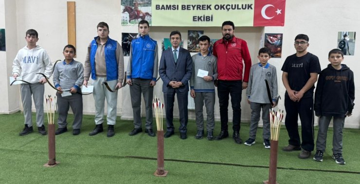 Bayburt’ta bağımlılıkla mücadele kapsamında ’Okçuluk Turnuvası’ düzenlendi