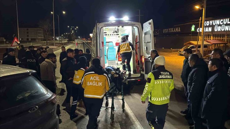 Tırla otomobilin çarpıştığı kazada 7 kişi yaralandı