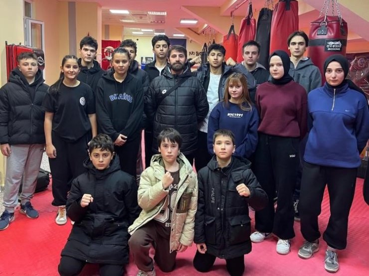 Bilecik’te boks eğitimiyle gençler ringlere hazırlanıyor