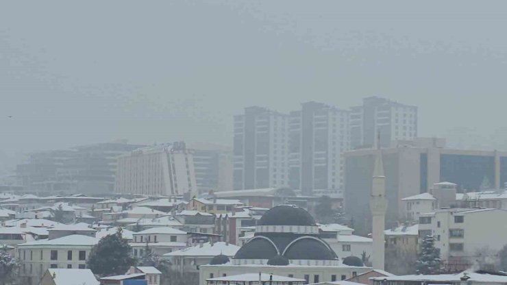 Elazığ’da yüksek kesimlerde sis etkili oluyor