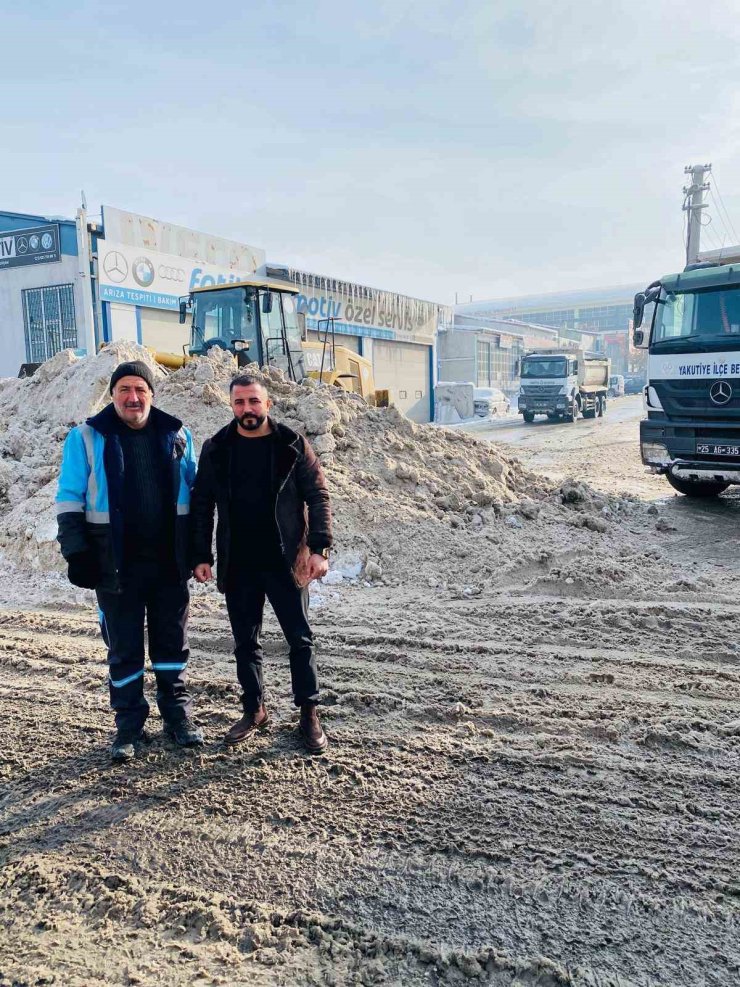 Emre Akdoğan sahada, esnaf rahatta: Sanayide kar engeli aşıldı