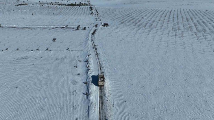 Şanlıurfa kırsalındaki yollar ulaşıma açıldı