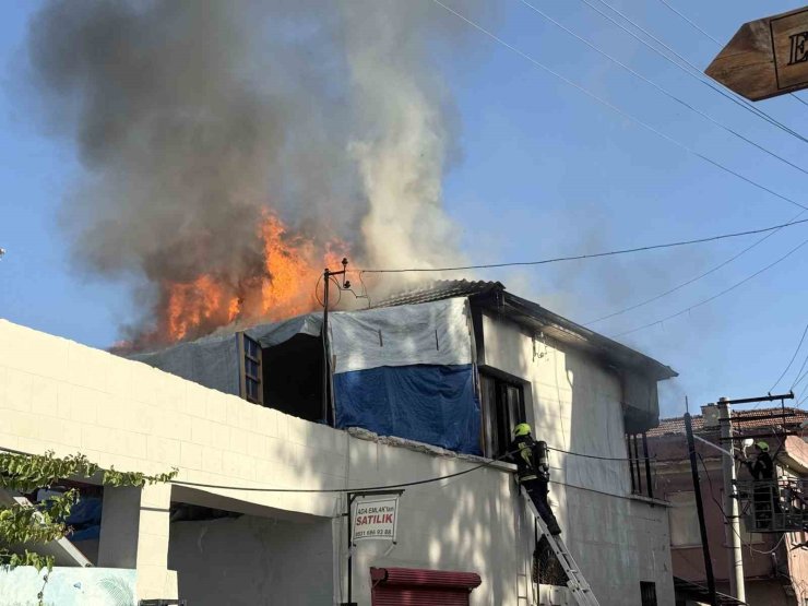 Müstakil evde korkutan yangın