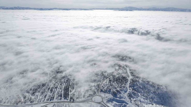 Sis ve kar altındaki Harput, en sessiz günlerini yaşıyor