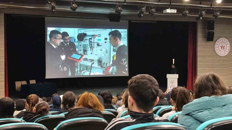 Düzceli öğrencilere askerlik mesleği ve MSÜ anlatıldı