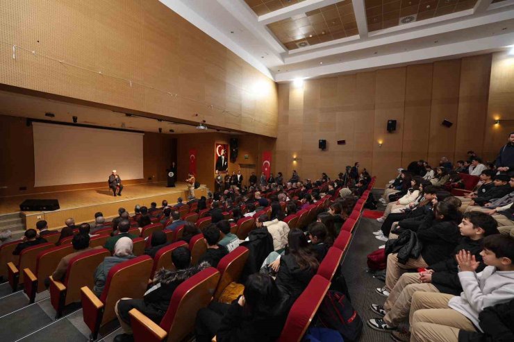 Yahya Kaptan, Dilovası’nda anıldı