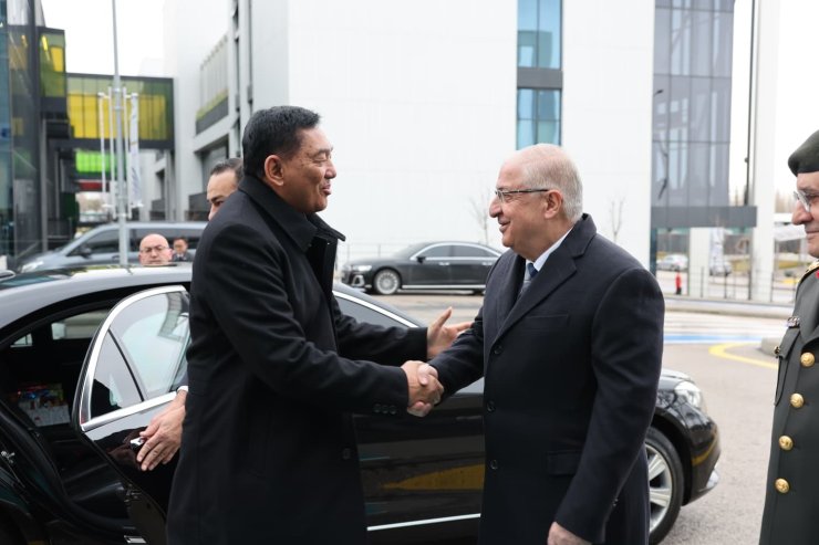 Milli Savunma Bakanı Güler ve Endonezyalı mevkidaşı Sjamsoeddin ile ASELSAN’a ziyaret