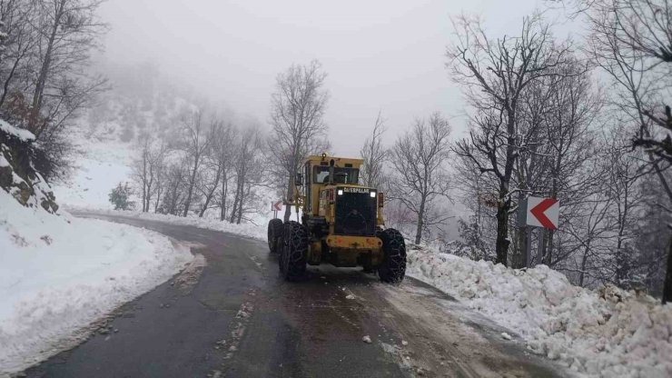 Kahramanmaraş’ta karla mücadele