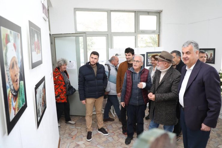 Edremit’te "Kazdağı Eteklerinde" fotoğraf sergisi açıldı