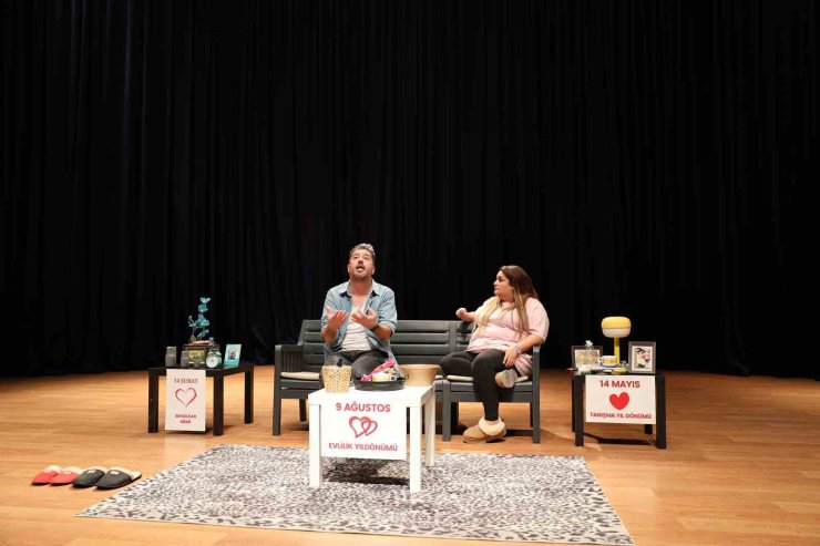 "Ruh Öküzüm" oyunu sanatseverlerden yoğun ilgi gördü