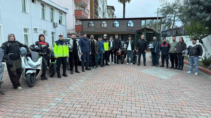 İlçede motosiklet sürücüsü artınca çareyi güvenli sürüş eğitimi vermekte buldular