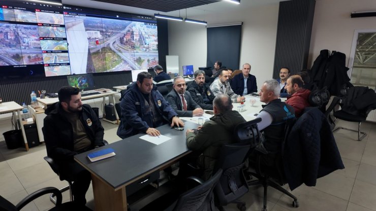 Büyükşehir’de sel ve su baskınlarına karşı kritik toplantı