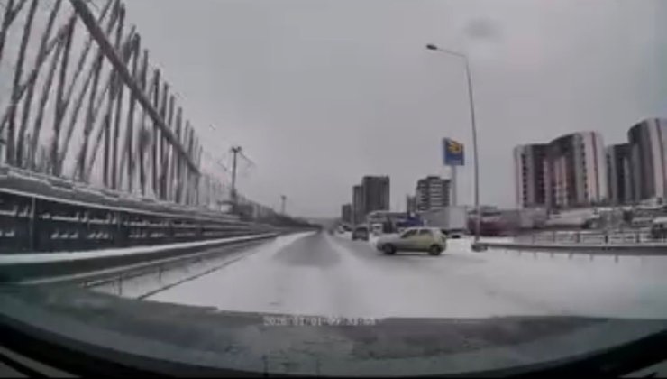 Bursa’da yoğun kar yağışı kazaları beraberinde getirdi