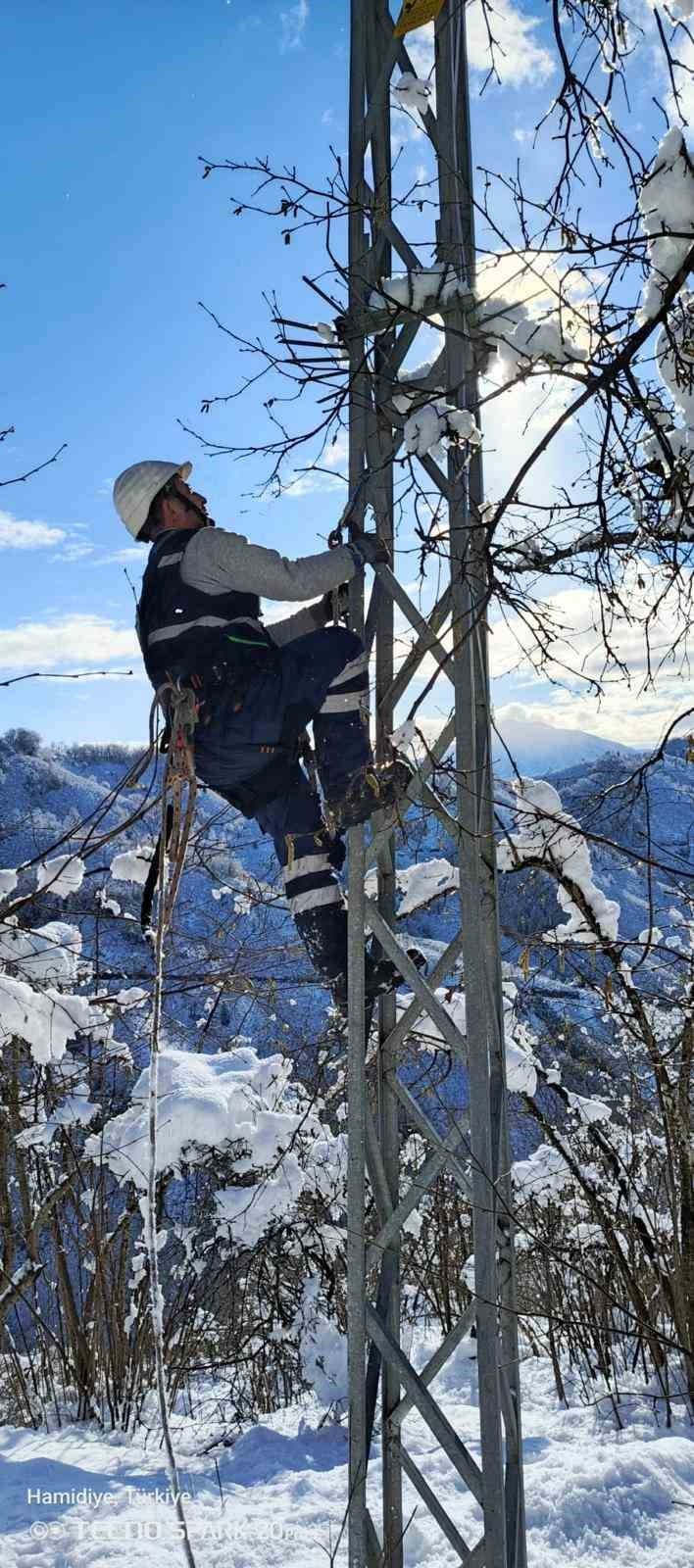 Giresun’da kesintisiz enerji için kar kış demeden çalışıyorlar