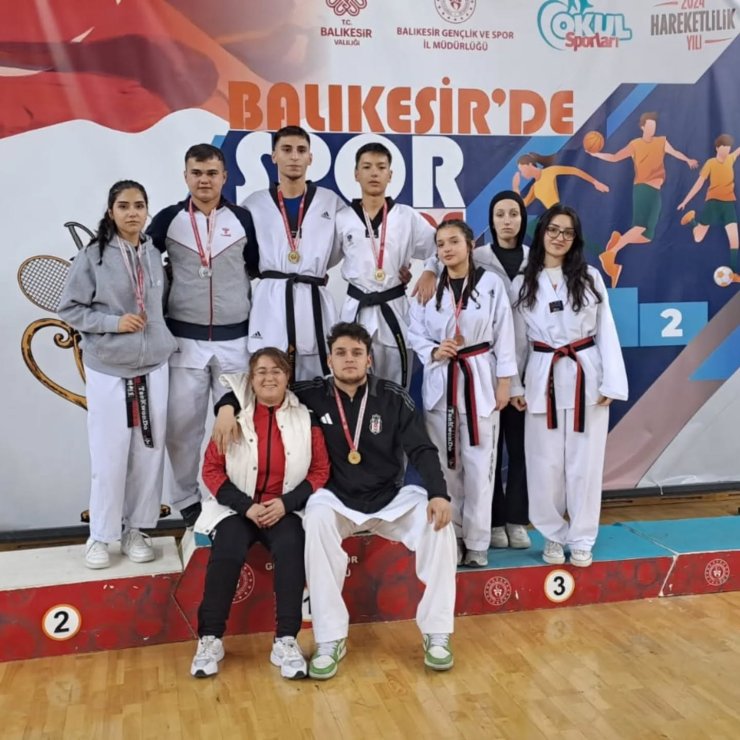 Burhaniye’nin gururu oldular