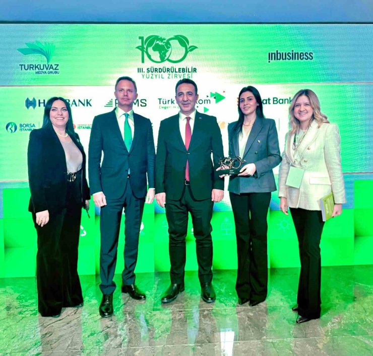 RE&UP, tekstil sektöründeki döngüsel ekonomi modeliyle Sürdürülebilirlik Liderleri Ödülü’nün sahibi oldu