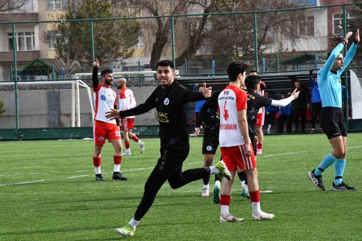 Muhammed Tolga Şahin, son 2 maçta 6 gol attı
