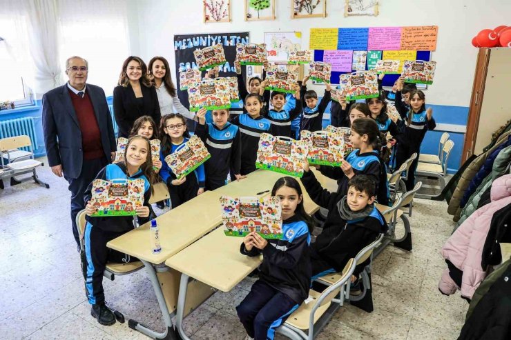 Başkan Arslan öğrencilerin karne sevincine ortak oldu