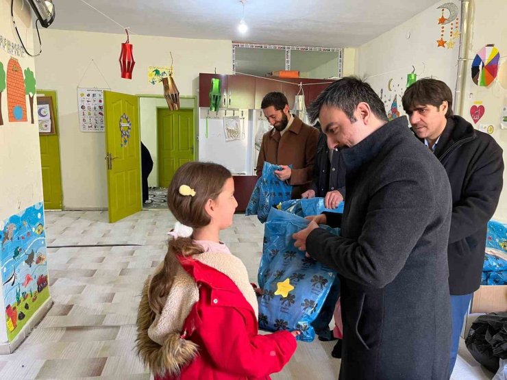 Dicle Kaymakamı Atış, Kur’an kursu öğrencileriyle bir araya geldi